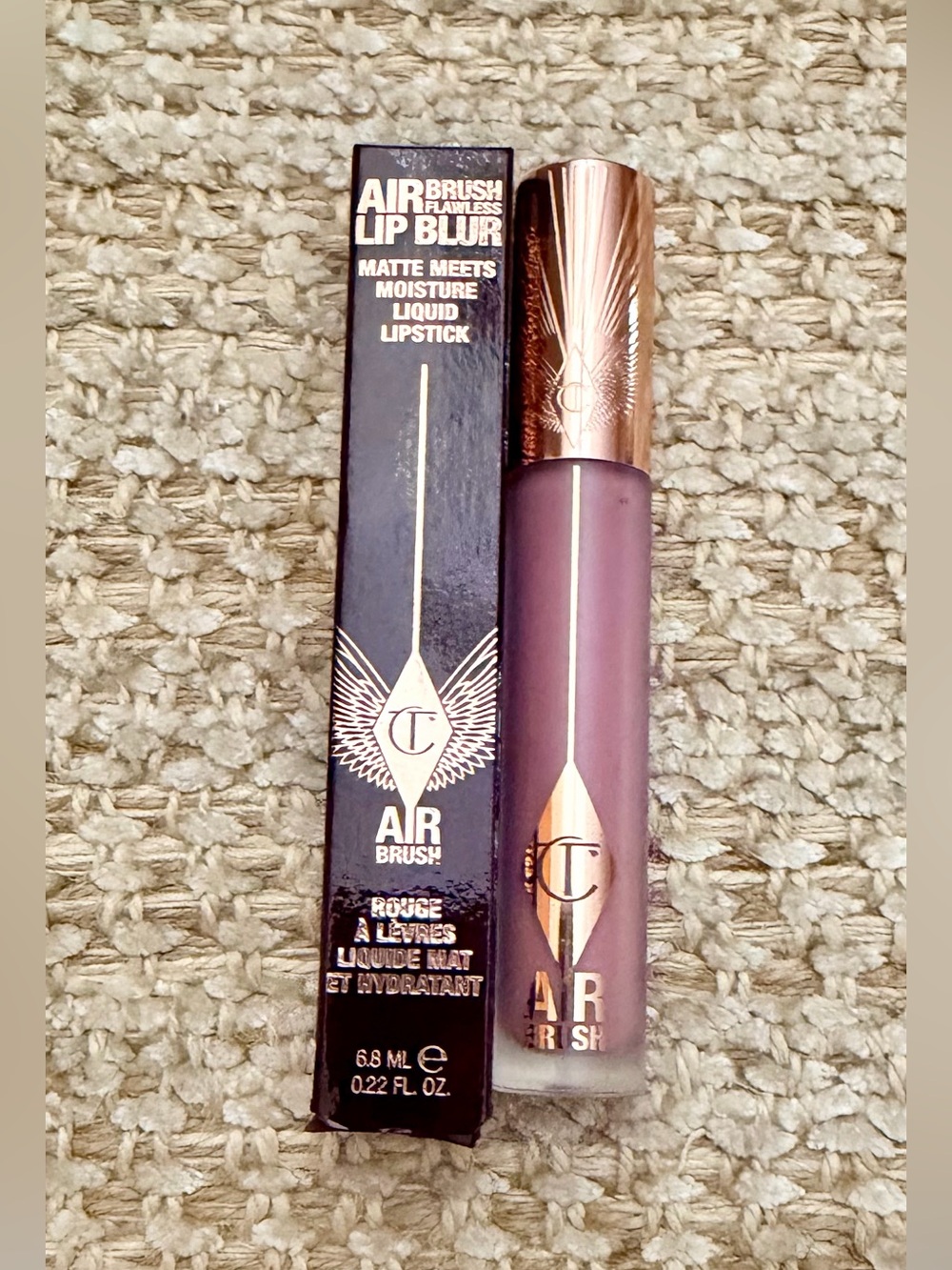 Charlotte Tilbury Airbrush Lip Blur Liquid Lipstick- Pillow Talk Blur